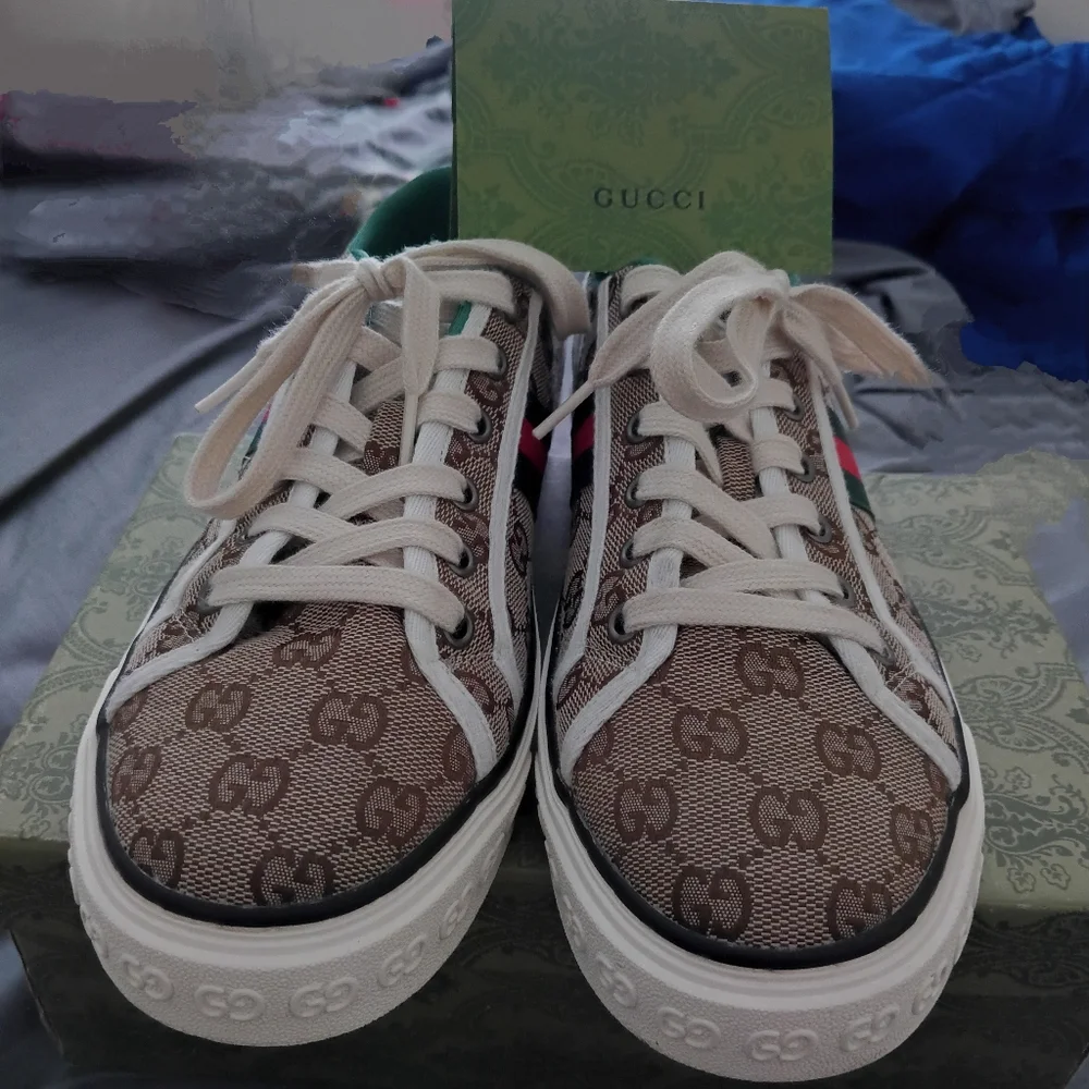 Gucci Shoes - Picture 2 of 7